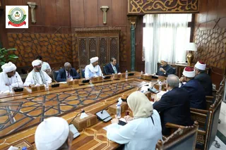 جانب من جلسة اللقاء بمشيخة الأزهر في القاهرة.